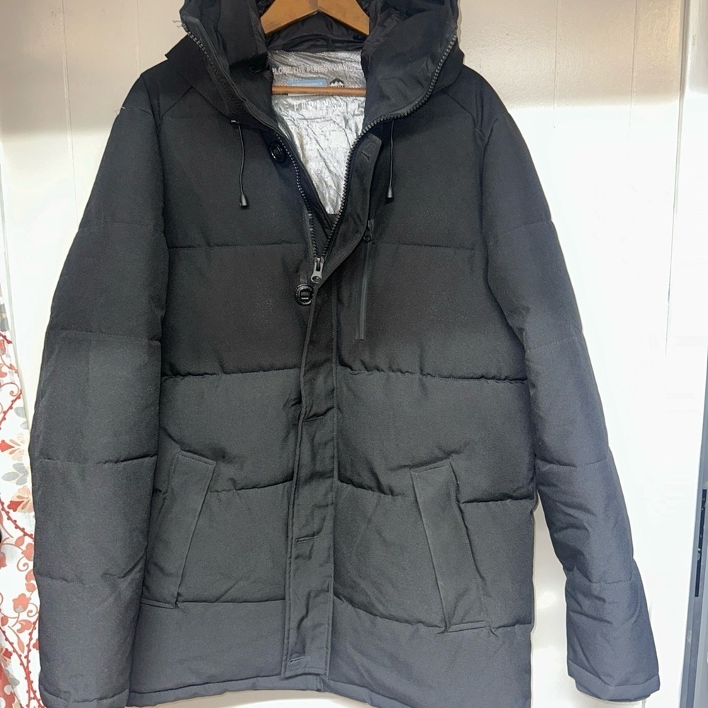 Black Ski & Snowboard Jacket with Insulation and Extreme Weather Resistance